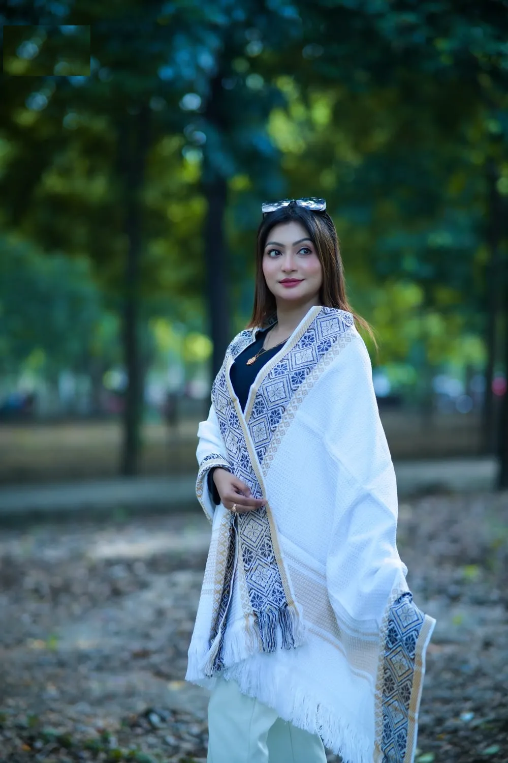 টাঙ্গাইলের ঐতিহ্যবাহী উলের শাল/চাদর কালেকশন।4 - Ma-amina.com