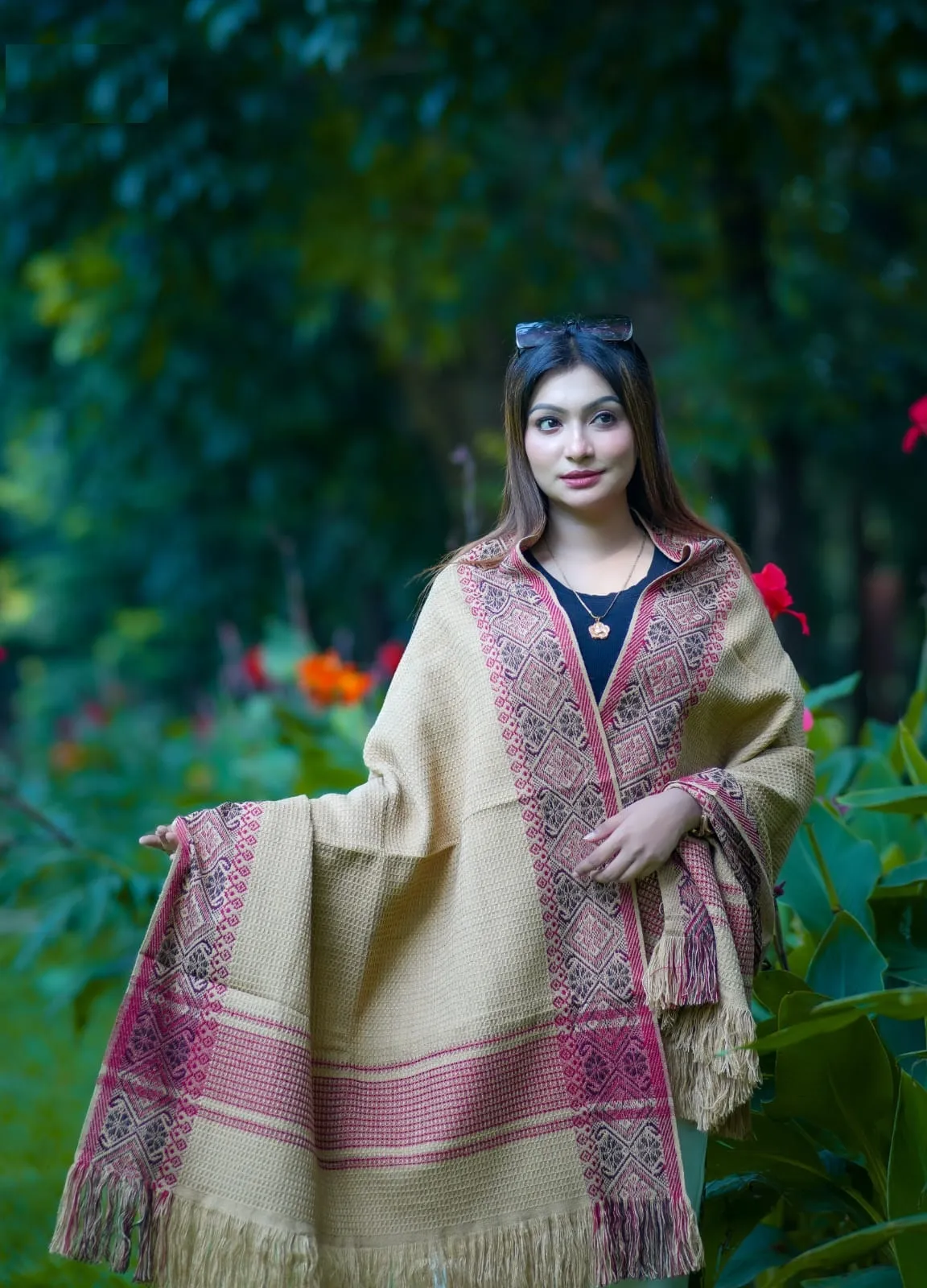 টাঙ্গাইলের ঐতিহ্যবাহী উলের শাল/চাদর কালেকশন।5 - Ma-amina.com